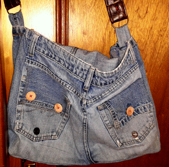 BushcraftZ: DIY Recycle: Saddlebag from an old pair of jeans
