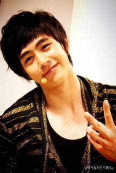 Gambar Cowok Ganteng Pria Keren Laki Laki Tampan dan Gagah Gambar Cowok Ganteng Pria Keren Laki Laki Tampan dan Gagah