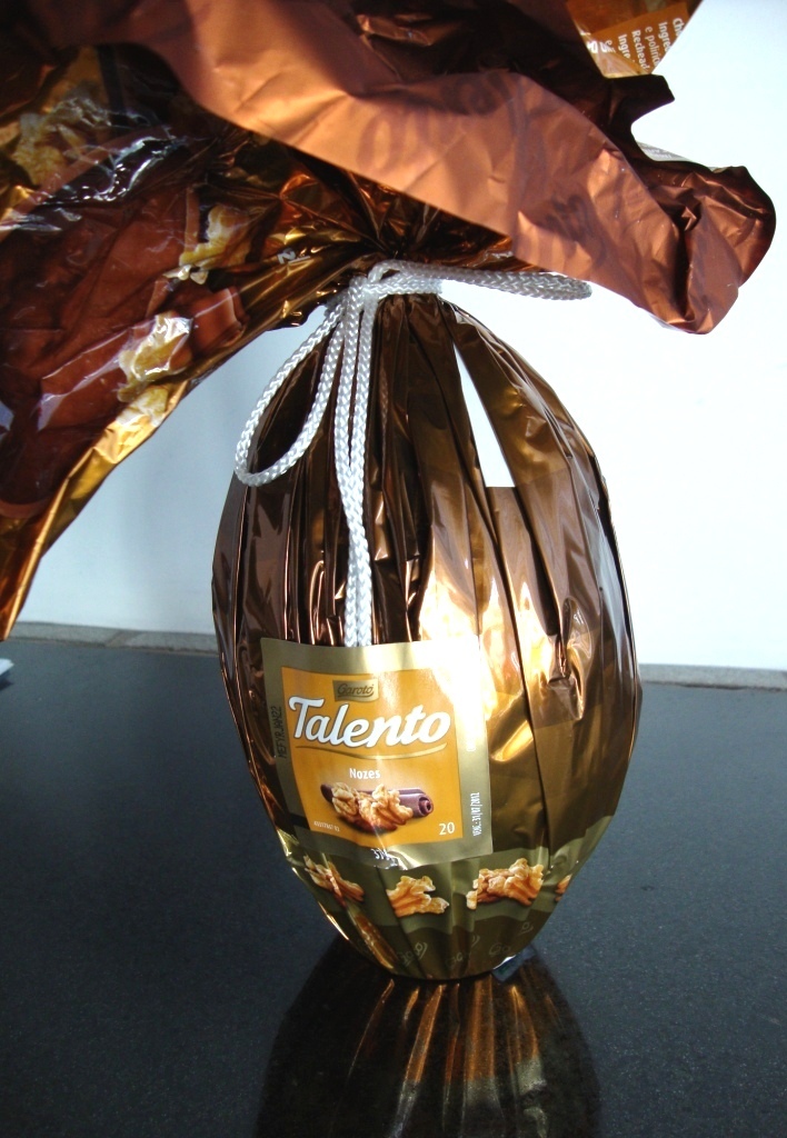 Truffel d'Oro Ovo Talento Nozes Chocolates Garoto