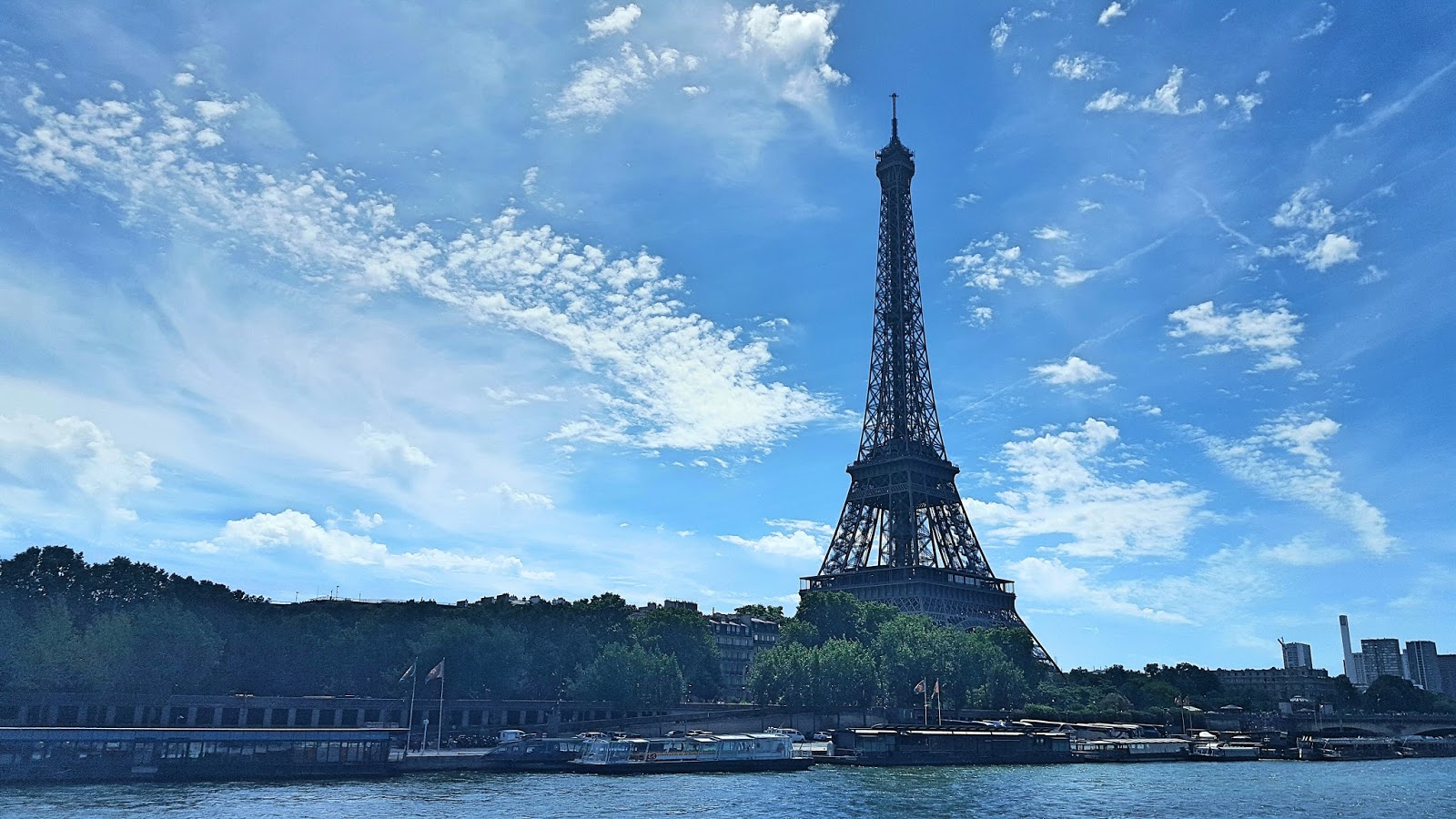 я в париже звук. Paris, je t'aime, 2006. париж в майнкрафте. я в париже звук. добро пожаловать в париж на французском.