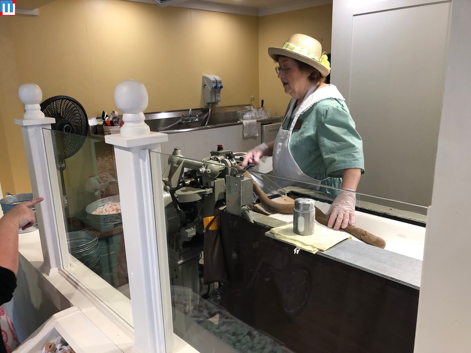 MidwestInfoGuide Taffy Store (SDC)