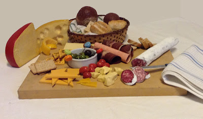 imitacion de jamones y fiambres , reproduccion de jamones, fiambres de telgopor, maquetas fiambres salames, maquetas de fiambres, jamones falsos, fiambres de utileria, como imitar un jamon, imitacion salame, picadas de plastico