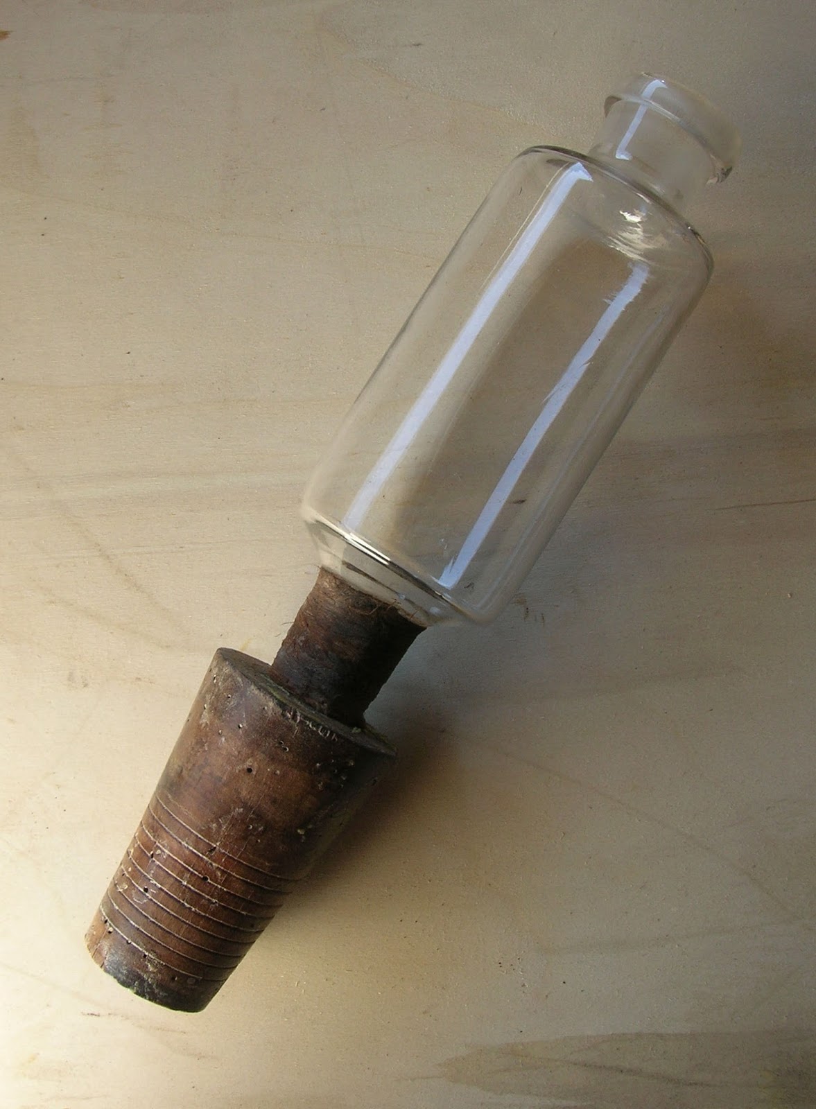 Faut Il Laisser Le Bouchon Sur Le Barboteur Le blog des tire-bouchons: ENIGMA N° 37 : LE "BARBOTEUR" DES VIGNERONS