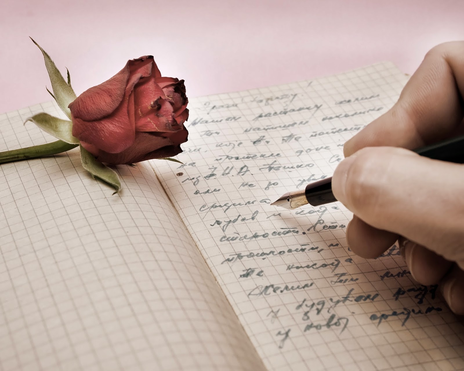 Стих письмо. Напиши мне то что не можешь произнести вслух. Когда ты не отвечаешь. И написано я пишу сообщения. Переписка не пиши мне больше.