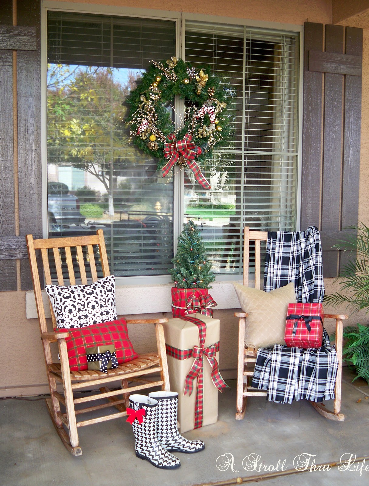 A Stroll Thru Life: Christmas On The Porch