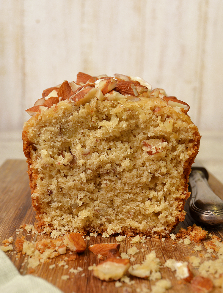 Budín de coco y almendras / Recetas dulces, fáciles y ricas! / Tres  Tenedores