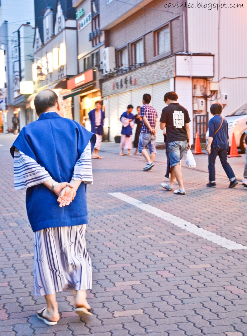 Entree Kibbles: Gokuraku Shopping Street - The Main Commercial Street ...