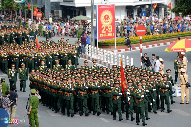 солдаты на параде. парад победы 70 лет. парад победы 70 лет.