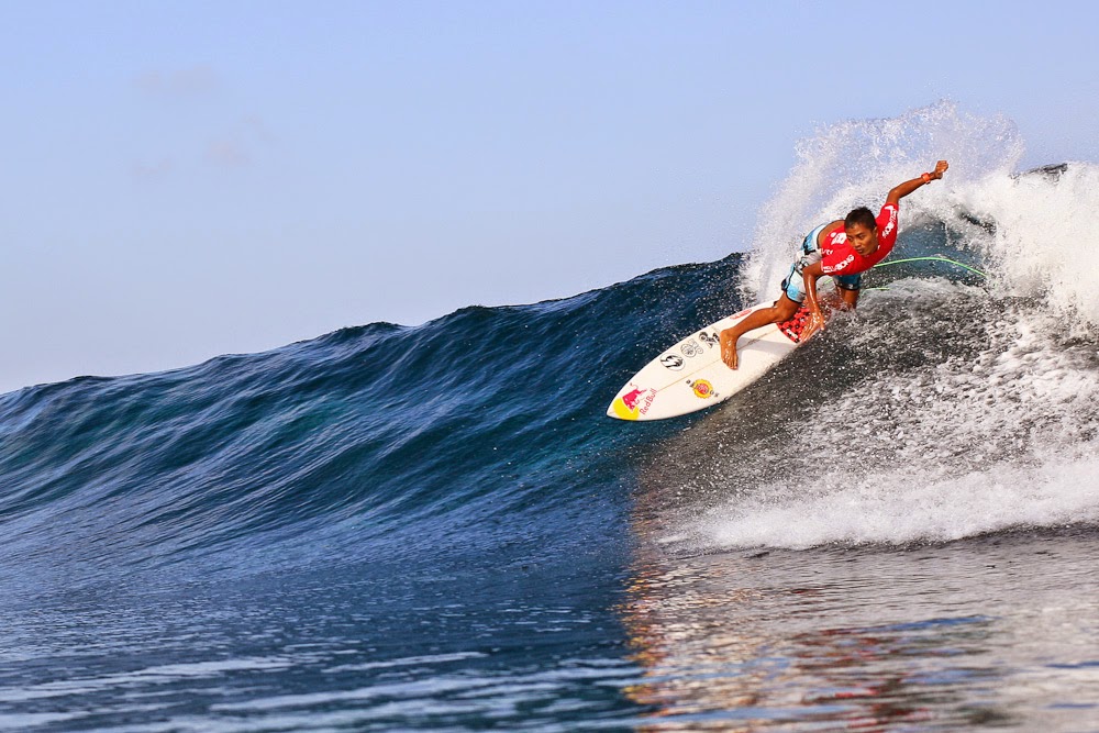 10 Places You Shouldn't Miss in Indonesia | Surfing in Nusa Lembongan 10 Places You Shouldn't Miss in Indonesia | Surfing in Nusa Lembongan