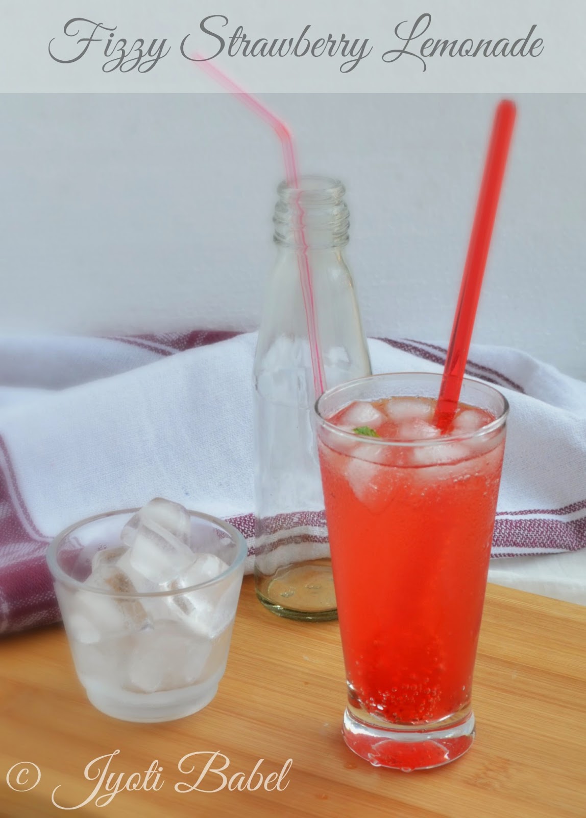 Fizzy Strawberry Lemonade Recipe | How to Make Strawberry Lemonade | Summer Drinks