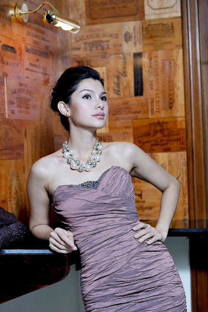 Thandar Hlaing - Fashion Queen in Myanmar