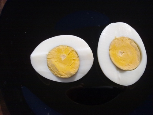 Cómo hacer huevo cocido en el horno solar