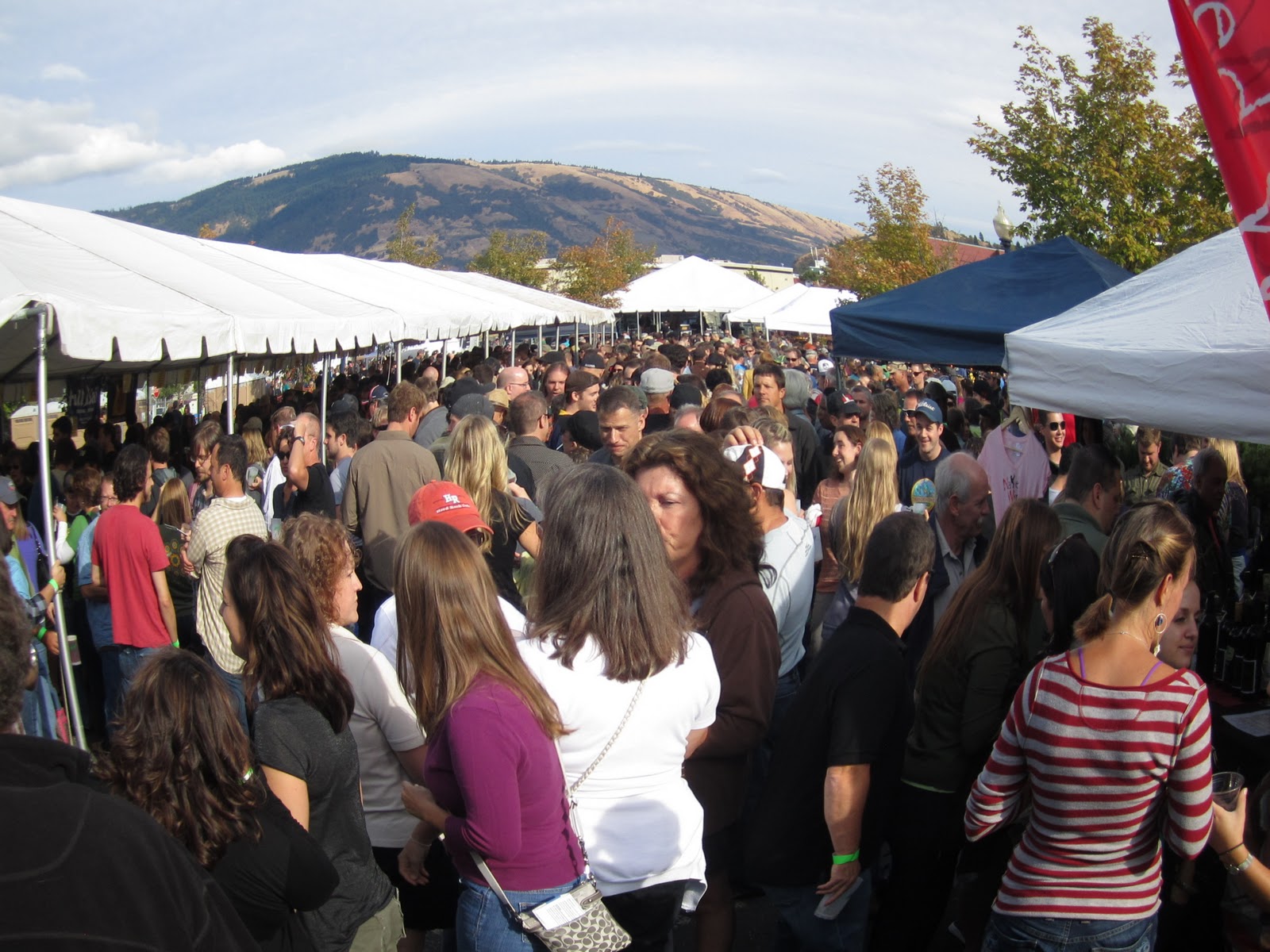 It's Pub Night Hood River Hops Fest 2011