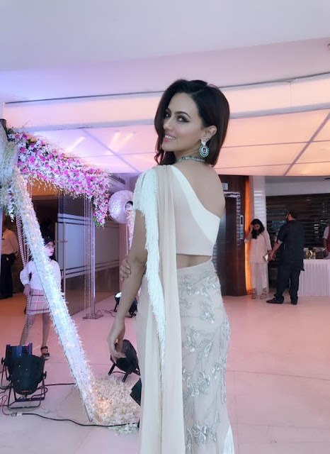 Gorgeous Sana Khan in Reeti Arneja and Jewellery by MiRA by Radhika Jain for an event in Mumbai. Gorgeous Sana Khan in Reeti Arneja and Jewellery by MiRA by Radhika Jain for an event in Mumbai.