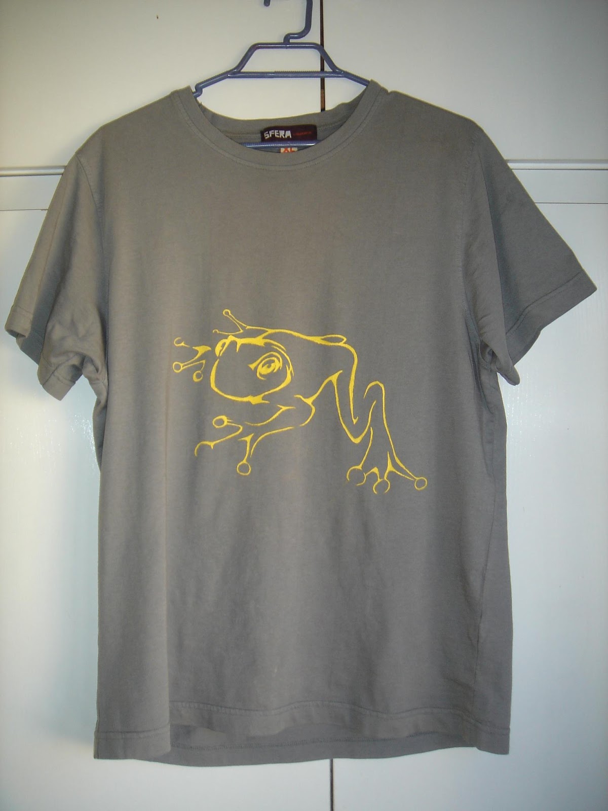 Expanded Coyote: Algunas Camisetas Pintadas a Mano (I)