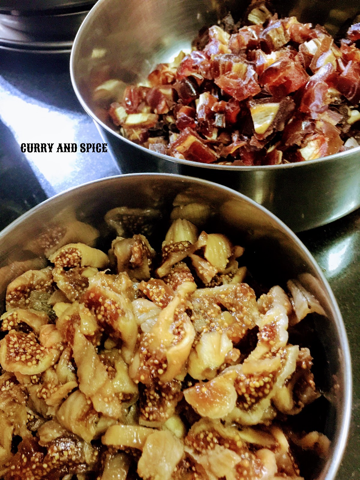 CURRY AND SPICE INSTANT DATES FIGS N MIXED NUT LADOO