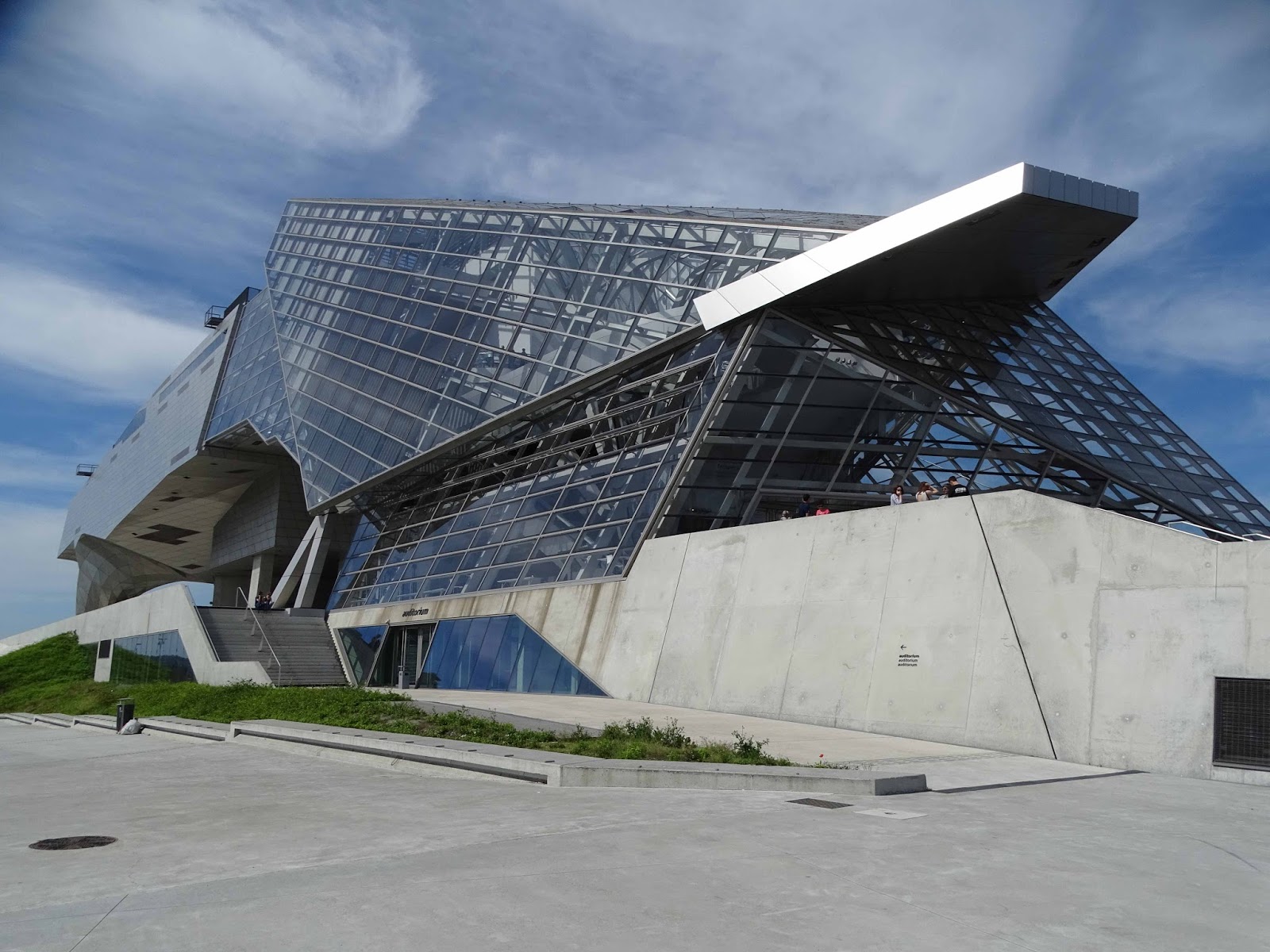 LAS PARIDAS DE MARCELO DEL CAMPO El museo de las Confluencias de Lyon