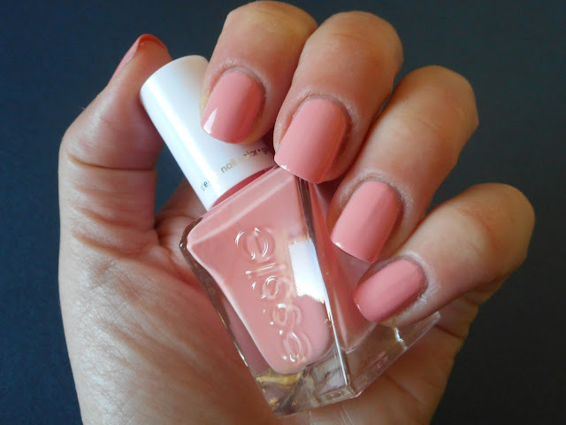 Essie Gel Couture Hold the Position