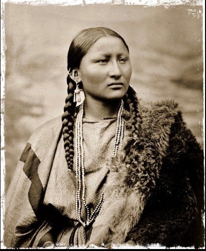 Pretty Nose, Cheyenne woman. Photographed in 1878 at Fort Keogh, Montana