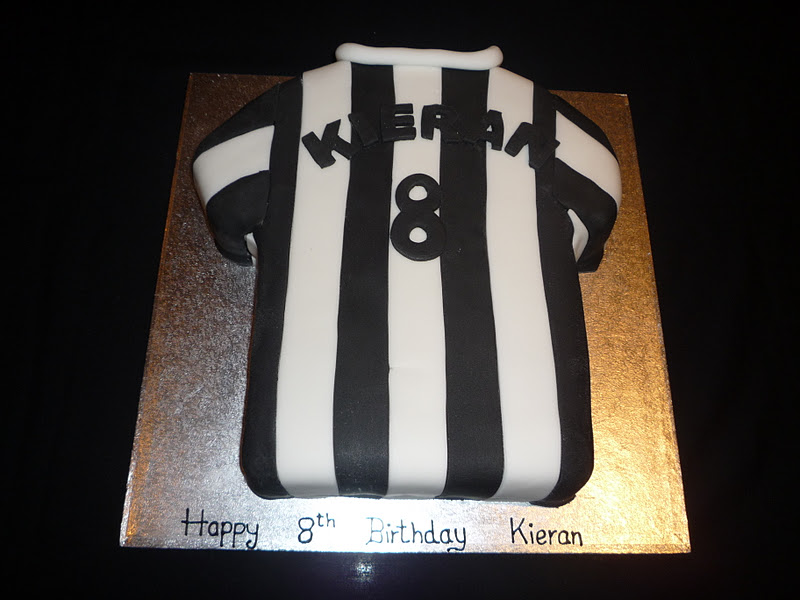 Elaine Allan Newcastle United Football Shirt Cake