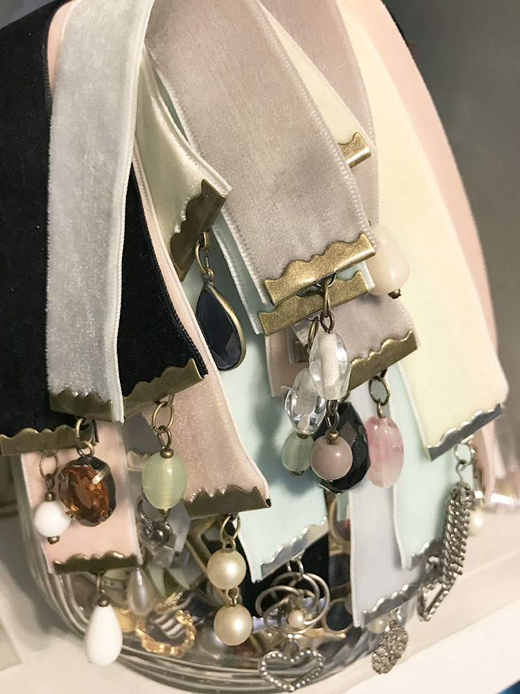 CraftyHope How to Make Velvet Ribbon Bookmarks