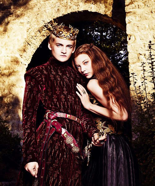 Margaery Tyrell (Natalie Dormer) y el Rey Joffrey Baratheon (Jack Gleeson)
