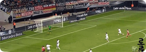 노이어 vs 조지아.gif | 인스티즈