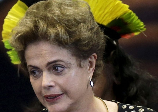SAÚDE / Preocupada, Dilma pede que ministros encurtem carnaval e marca reunião