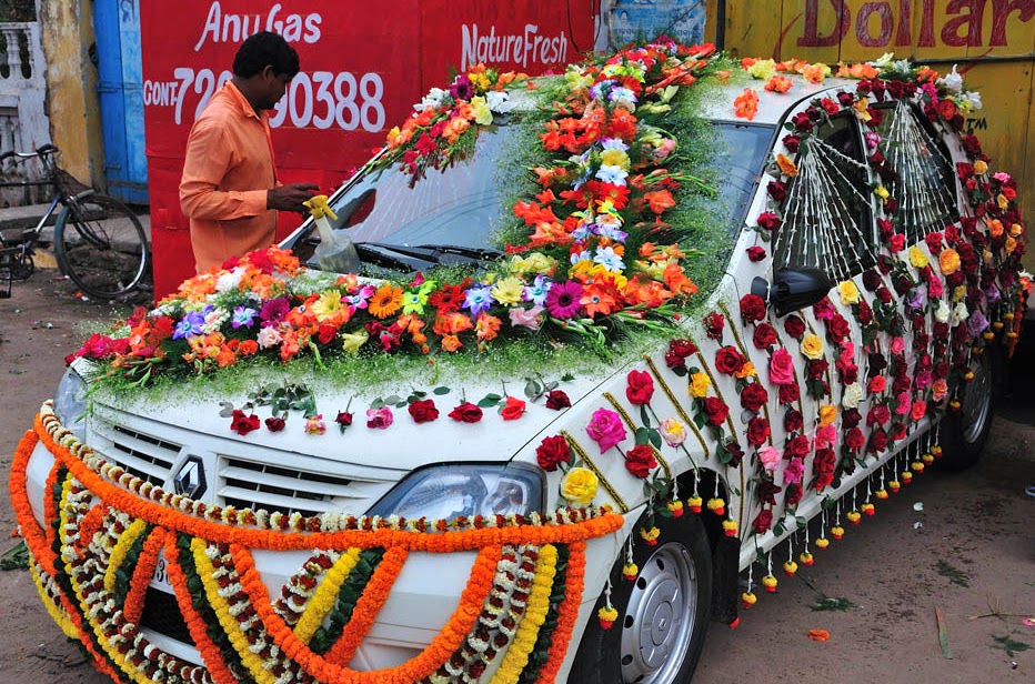 TOPTENFASHIONNEW INDIAN WEDDING CAR