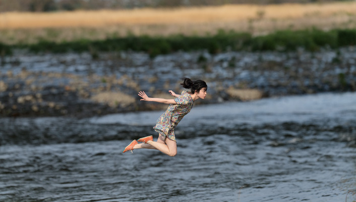 Tips dan Trik Cara Membuat Foto Levitasi Melayang