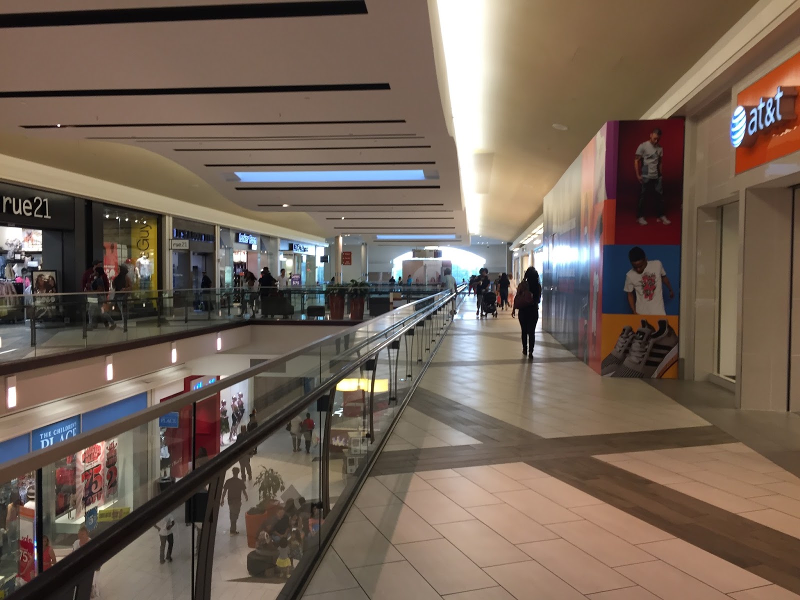 SkyMall Retail History and Abandoned Airports Cumberland Mall