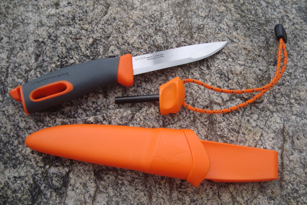 Black Scout Survival Light My FireSwedish Fire Knife Review