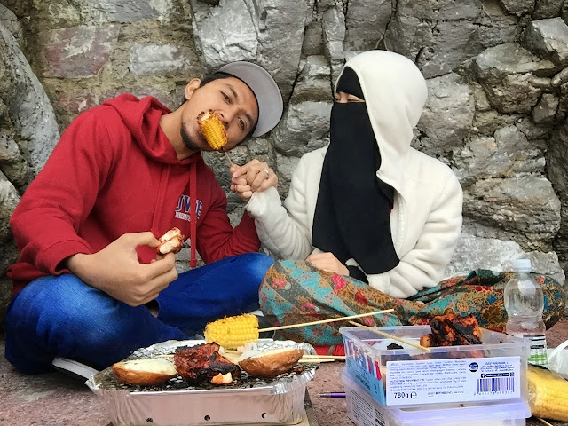 Baru Tiga Pekan Kenalan, Pasangan Ini Langsung Nikah dan Kisahnya Langsung Jadi Viral