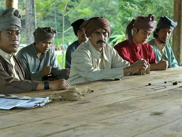 Salah satu adegan Film Pangeran Antasari. Egy Fedly (tengah) yang memerankan Pangeran Antasari Salah satu adegan Film Pangeran Antasari. Egy Fedly (tengah) yang memerankan Pangeran Antasari