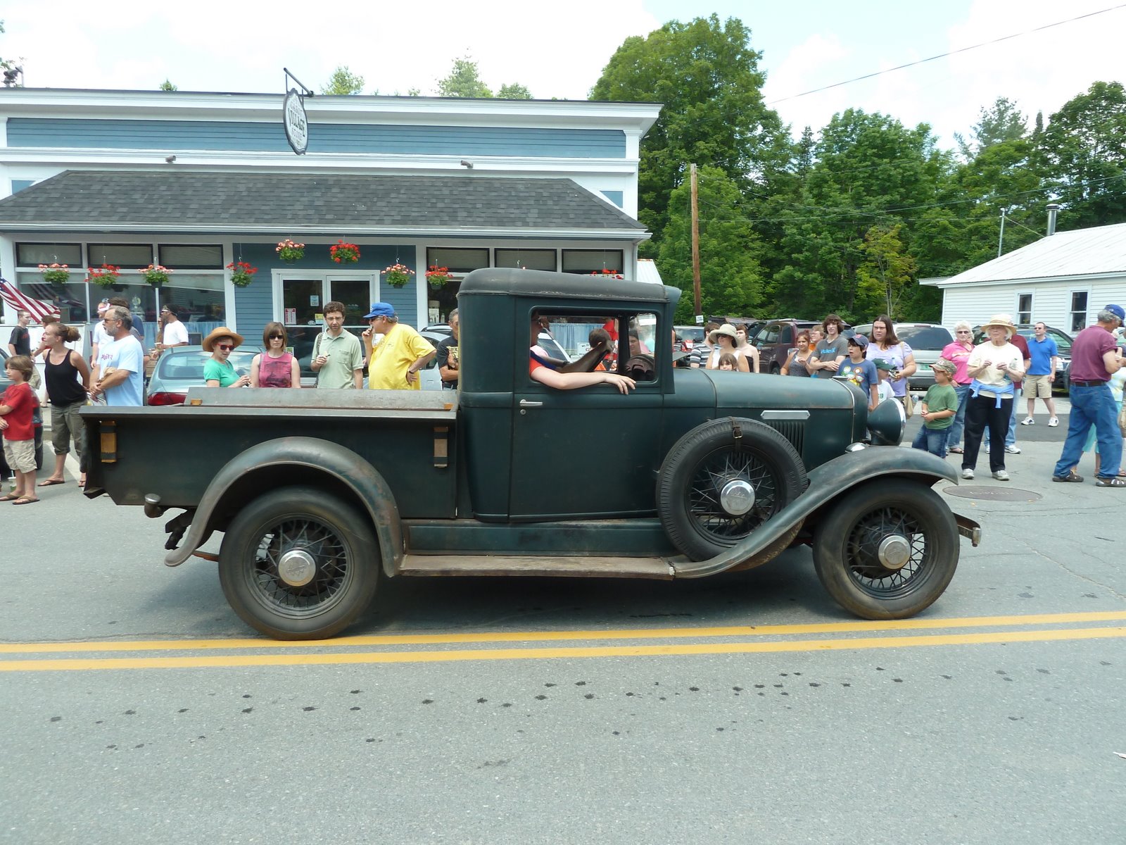 Munday's the Arizona Roadrunners 4th of July Parade Cabot, VT