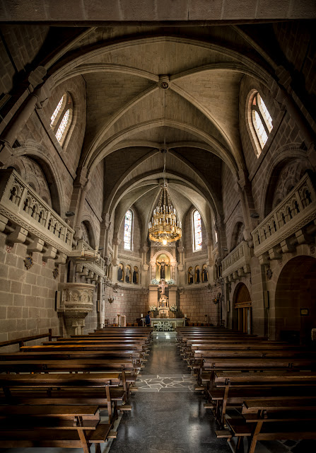 Interior de la basílica :: Panorámica 14 x Canon EOS5D MkIII | ISO1600 | Canon 24-105 @24mm | f/4.0 | 1/30s