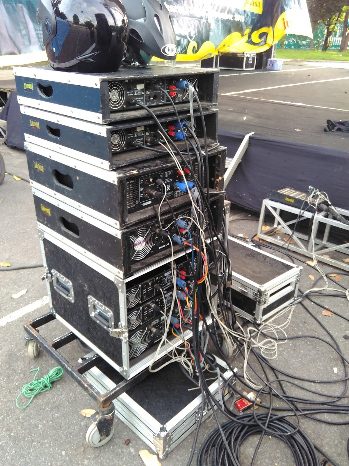 PERSEWAAN dan RENTAL SOUND SYSTEM JOGJA ARIMBI PRODUCTION