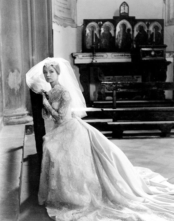 Phyllis Loves Classic Movies: Cinema Wedding Gowns: Light in the Piazza ...