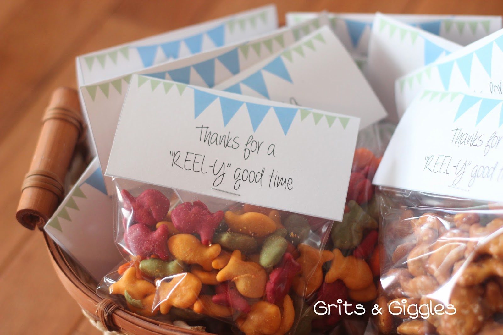grits-giggles-free-printable-fishing-party-favors