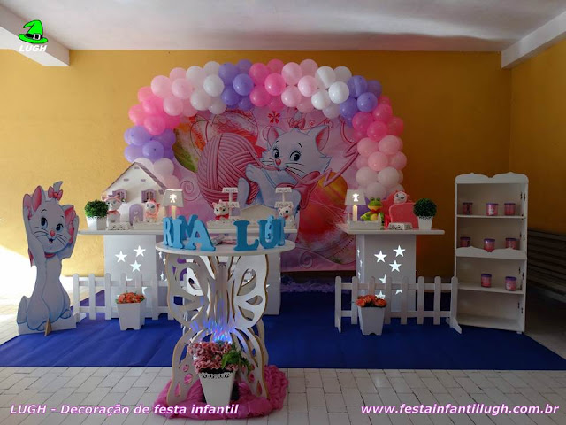 Gata Marie - Decoração provençal simples para festa de meninas Festa infantil com o tema da Gata Marie - Decoração provençal simples