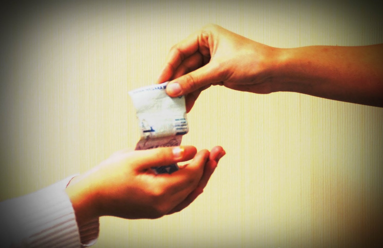 Bersedekah Ketika Usaha Sendiri - Abdilah Blog