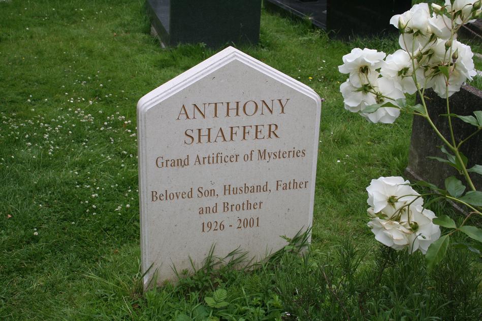 un cahier du cinema A JUMPEDUP PANTRY BOY „SLEUTH MORD MIT KLEINEN