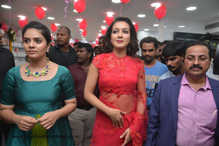 Catherine Tresa B New Mobile Store launch