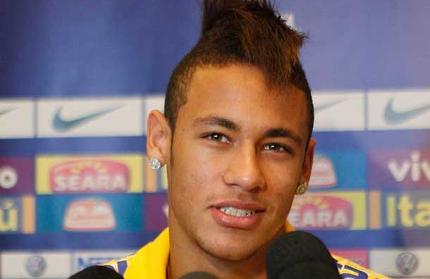 Neymar firma por 5 años con Barcelona.