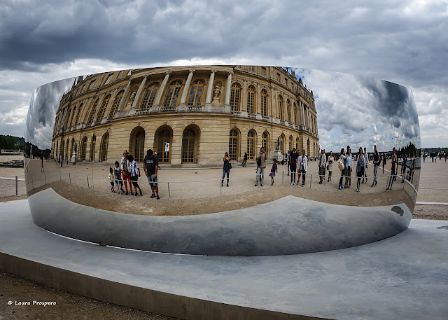 C-Curve, Anish Kapoor - Château de Versailles 2015 © Laura Prospero