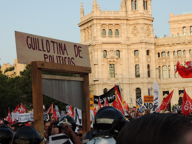 Fotos de la manifestación contra los recortes del Gobierno en Madrid