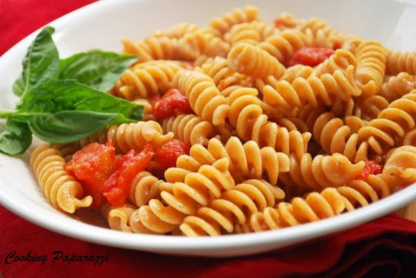 Cooking Paparazzi: Fusilli Pasta in Tomato Sauce