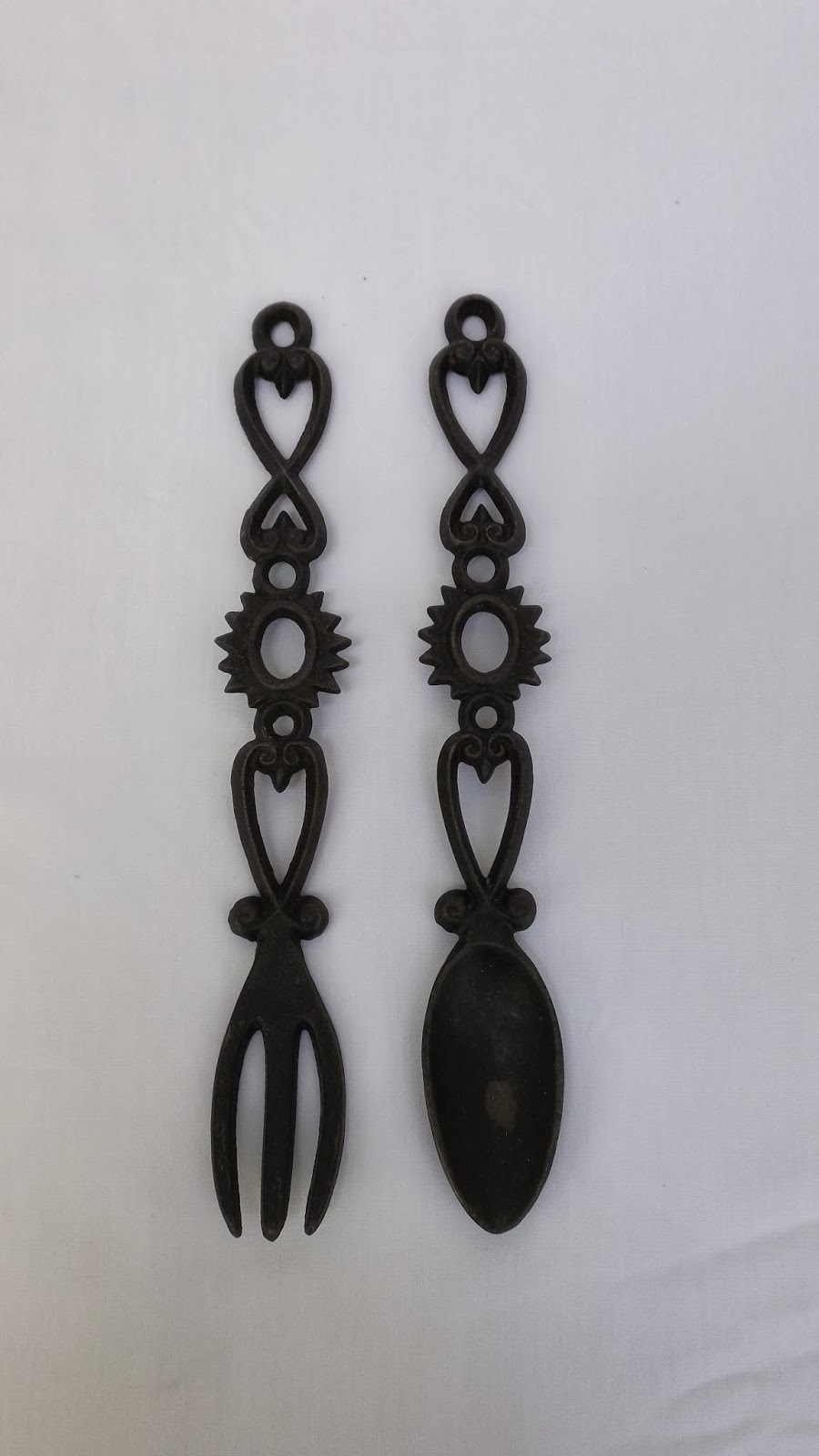 Still Stunning Vintage Resale Wilton Decorative Cast Iron Spoon and Fork