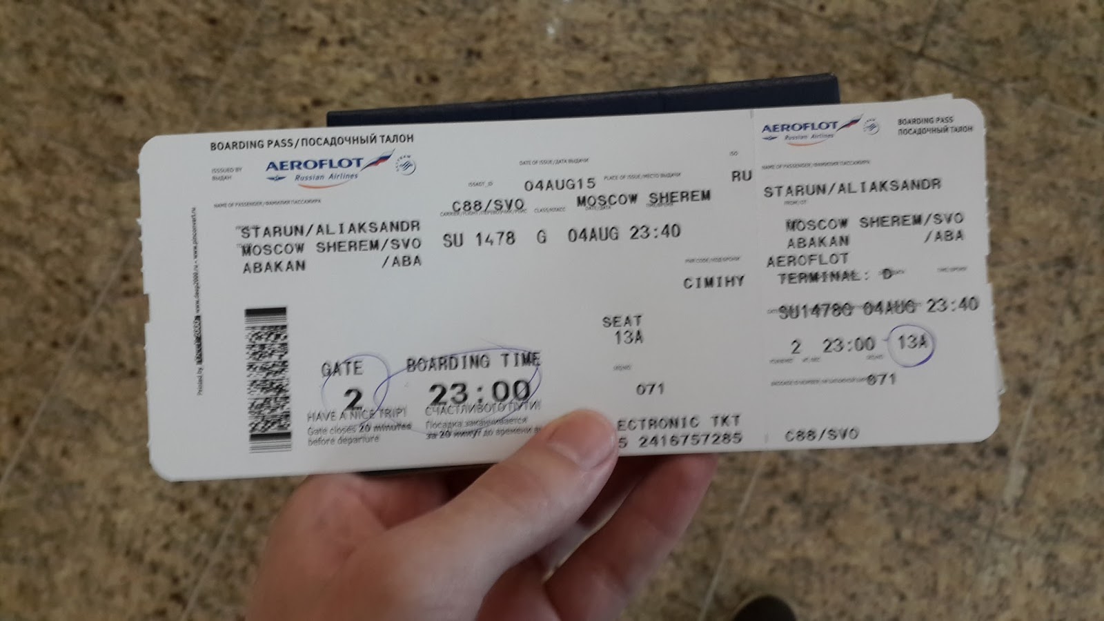 Билет на самолет спб сочи прямой. Билет. Билеты на самолет. Посадочный талон на самолет Москва Сочи. Фото билетов на самолет.