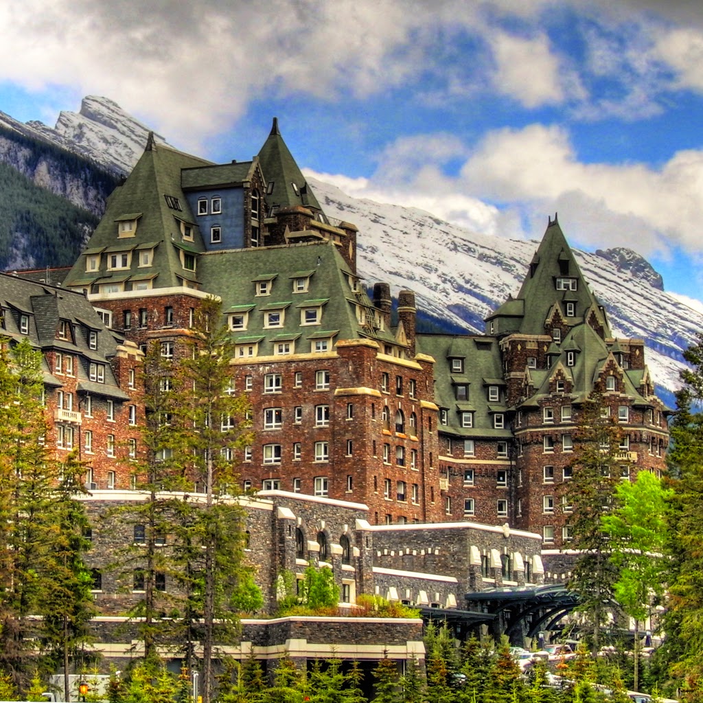 canada top tourist attractions